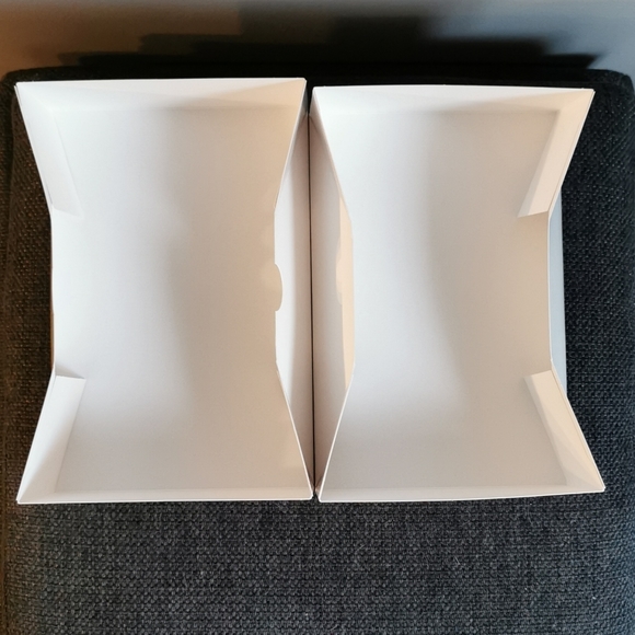 Michael Kors Gift Box - Picture 3 of 3